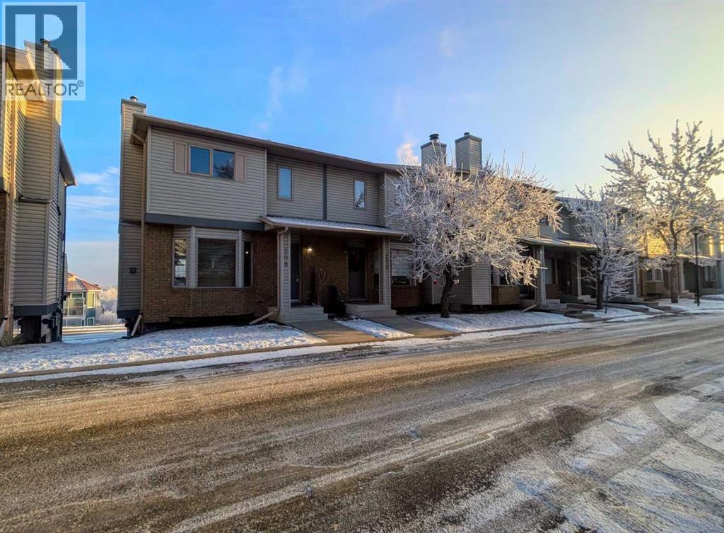 Row / Townhouse for Sale in 209 Patina Park SW|Calgary, Alberta T3H3E3