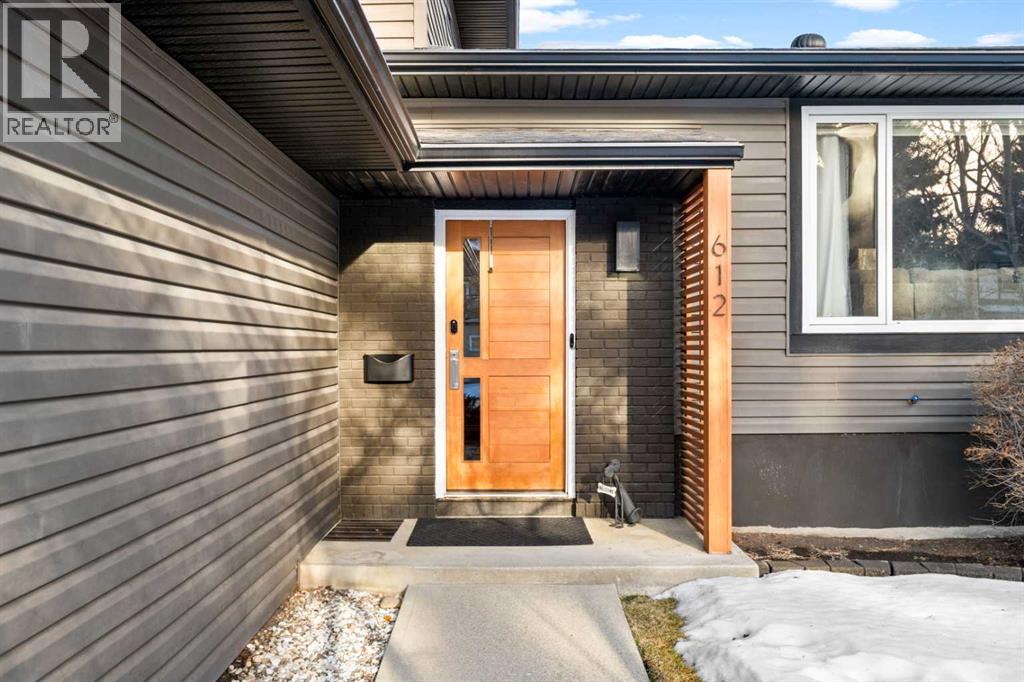House for Sale in 612 Willoughby Crescent SE|Calgary, Alberta T2J2A1 3