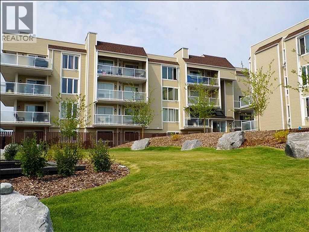 Apartment for Sale in 405, 3737 42 Street NW|Calgary, Alberta T3A2M8 2