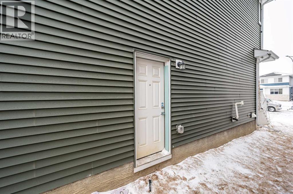 House for Sale in 358 chelsea Common|Chestermere, Alberta T1X2T3 3