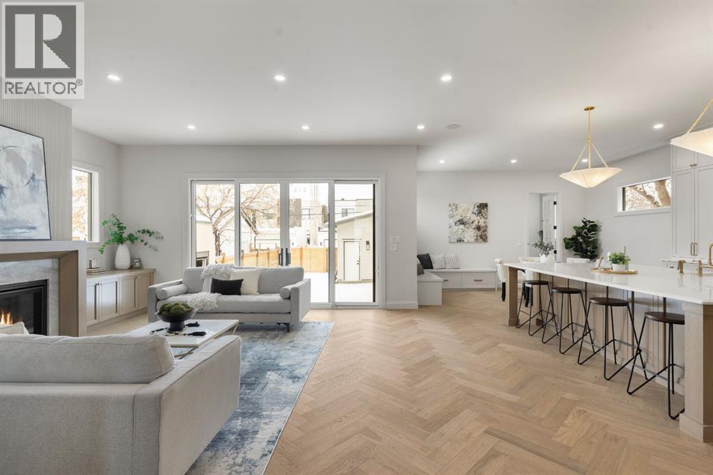 House for Sale in 2317 2 Avenue NW|Calgary, Alberta T2N0H3 4