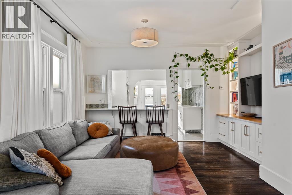 House for Sale in 1025 18 Avenue SE|Calgary, Alberta T2G1L5 4