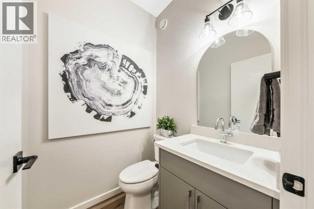 House for Sale in 154 Osprey Hill Way SW|Calgary, Alberta T3B6S3 3