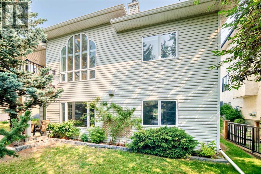 House for Sale in 29 Simcoe Gate SW|Calgary, Alberta T3H4K6 3