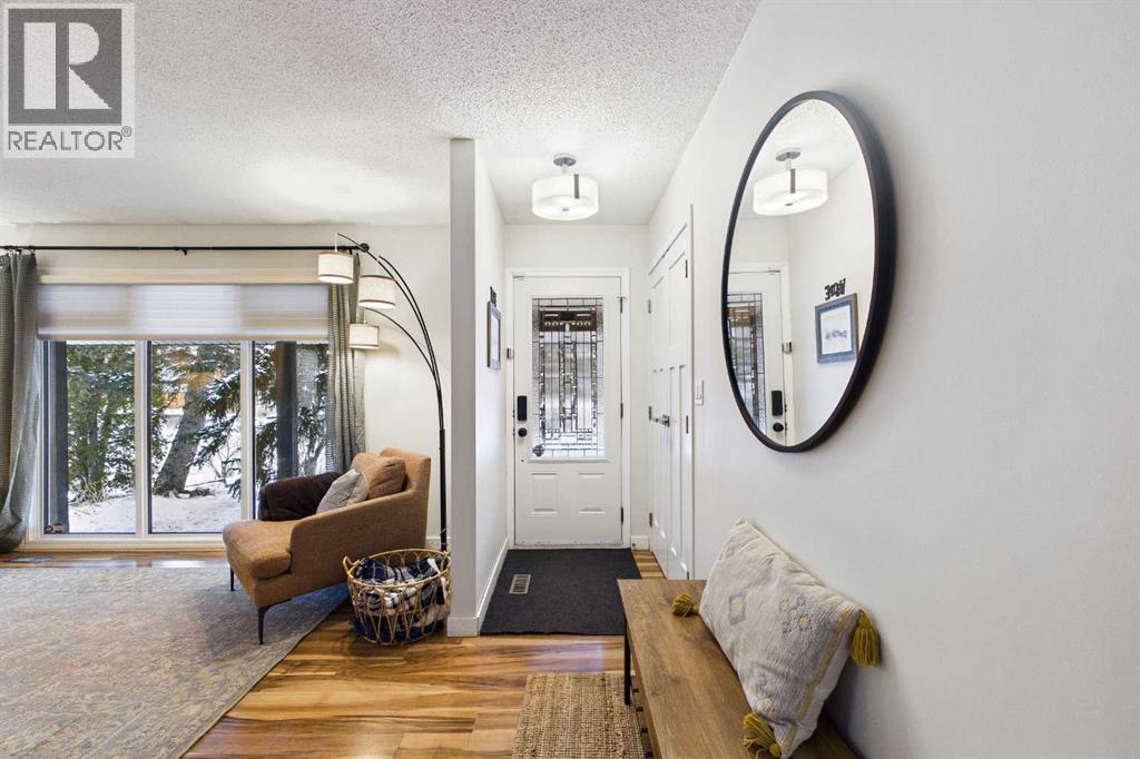 House for Sale in 335 Huntridge Road NE|Calgary, Alberta T2K4B8 4