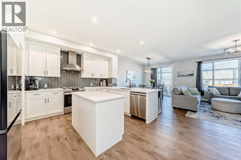 House for Sale in 32 Creekstone Landing SW|Calgary, Alberta T2X5E5 5