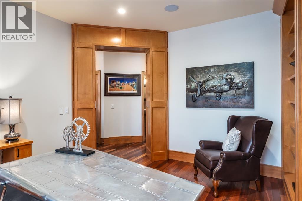 Duplex for Sale in 2027 27 Avenue SW|Calgary, Alberta T2T1H6 4