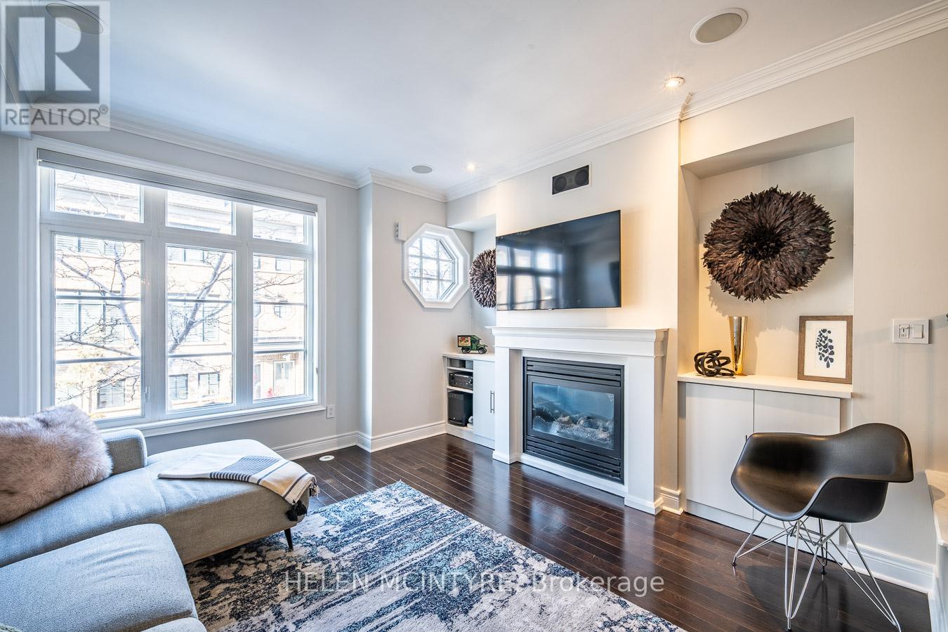 Row / Townhouse for Sale in 52 CORMIER HEIGHTS|Toronto (Mimico), Ontario M8Z0B5 2