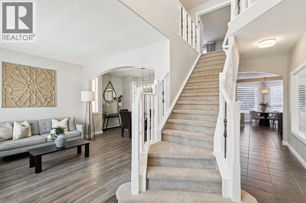 House for Sale in 94 Discovery Ridge Way SW|Calgary, Alberta T3H5G5 2