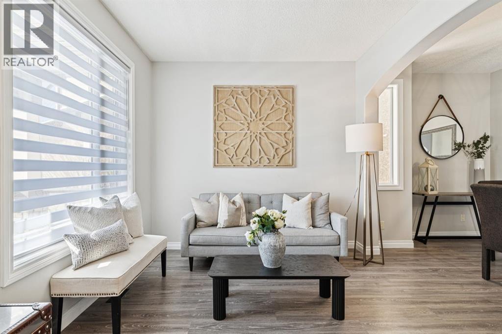 House for Sale in 94 Discovery Ridge Way SW|Calgary, Alberta T3H5G5 4