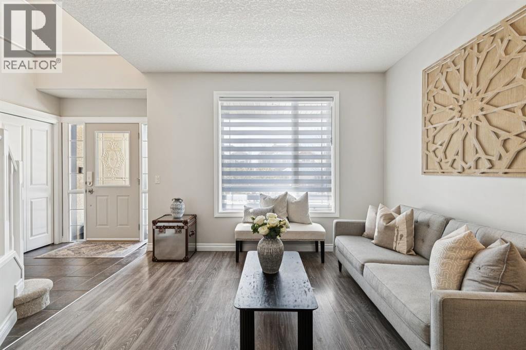 House for Sale in 94 Discovery Ridge Way SW|Calgary, Alberta T3H5G5 5