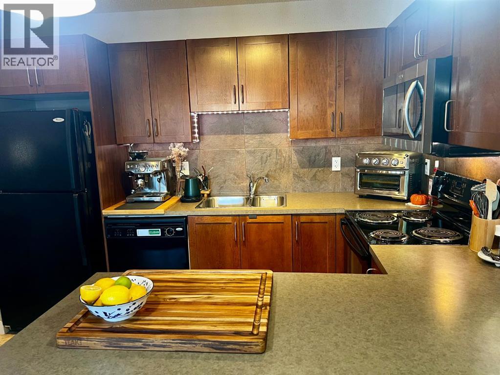 Apartment for Sale in 201, 162 Country Village Circle NE|Calgary, Alberta T3K0E6 4