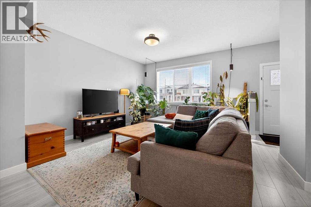 Duplex for Sale in 170 Creekside Drive SW|Calgary, Alberta T2X4A8 3