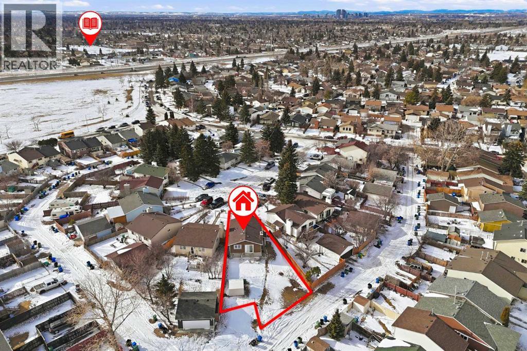 House for Sale in 40 Falbury Bay NE|Calgary, Alberta T3J1H6 5