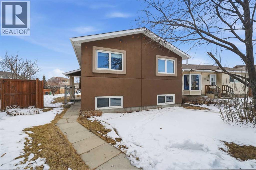 House for Sale in 40 Falbury Bay NE|Calgary, Alberta T3J1H6 2