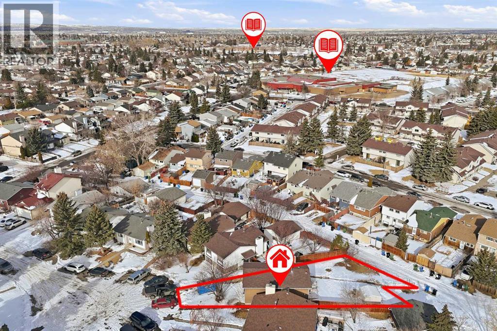 House for Sale in 40 Falbury Bay NE|Calgary, Alberta T3J1H6 4