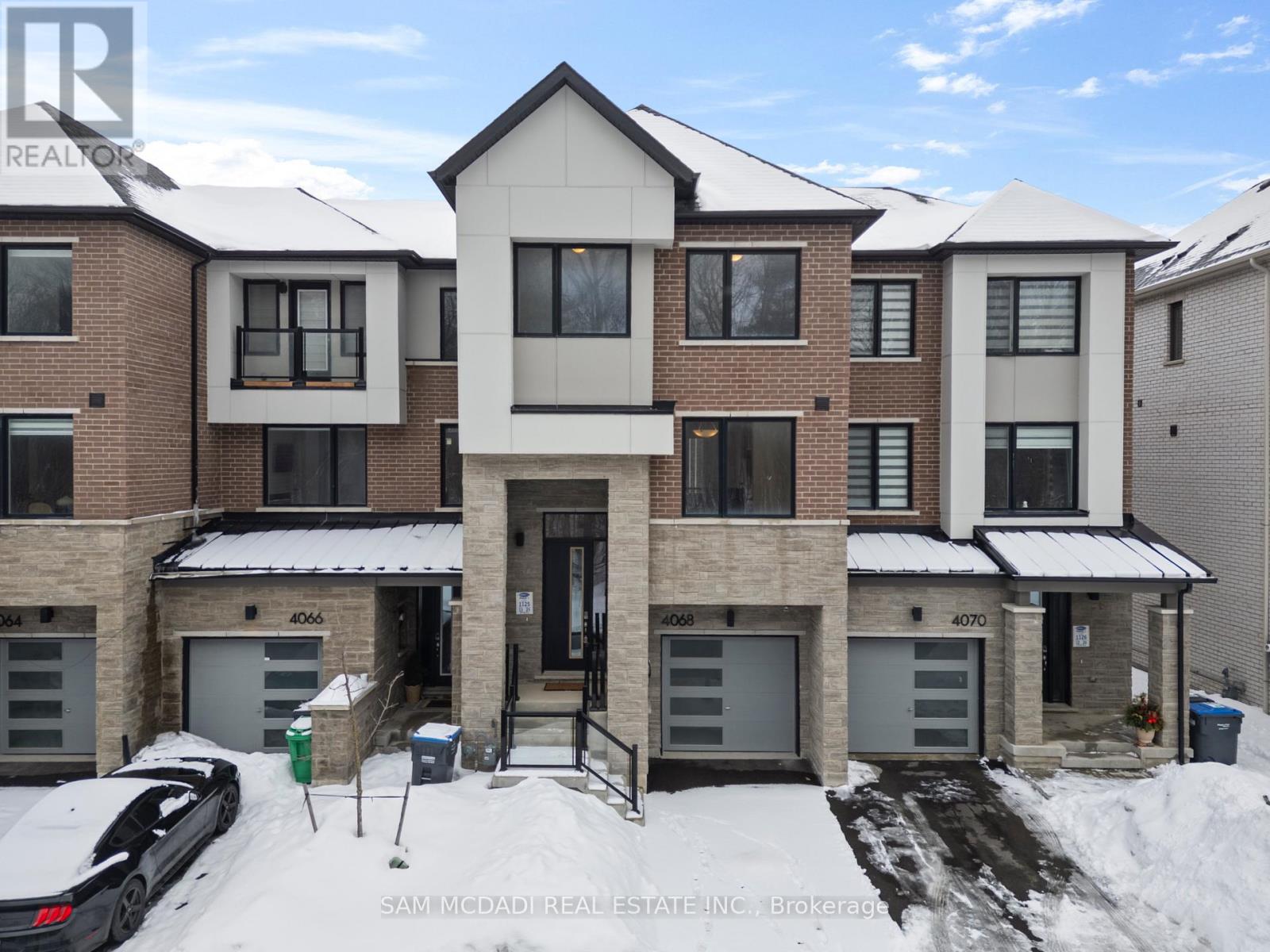 Row / Townhouse for Sale in 4068 KADIC TERRACE|Mississauga (Churchill Meadows), Ontario L5M2S8