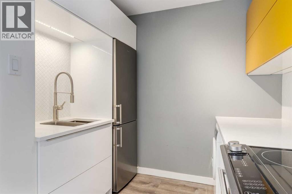 Apartment for Sale in 206, 1513 26 Avenue SW|Calgary, Alberta T2T1C4 2