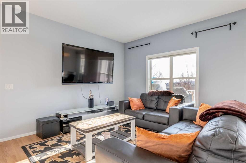 Row / Townhouse for Sale in 153, 300 Evanscreek Court NW|Calgary, Alberta T3P0B7 4