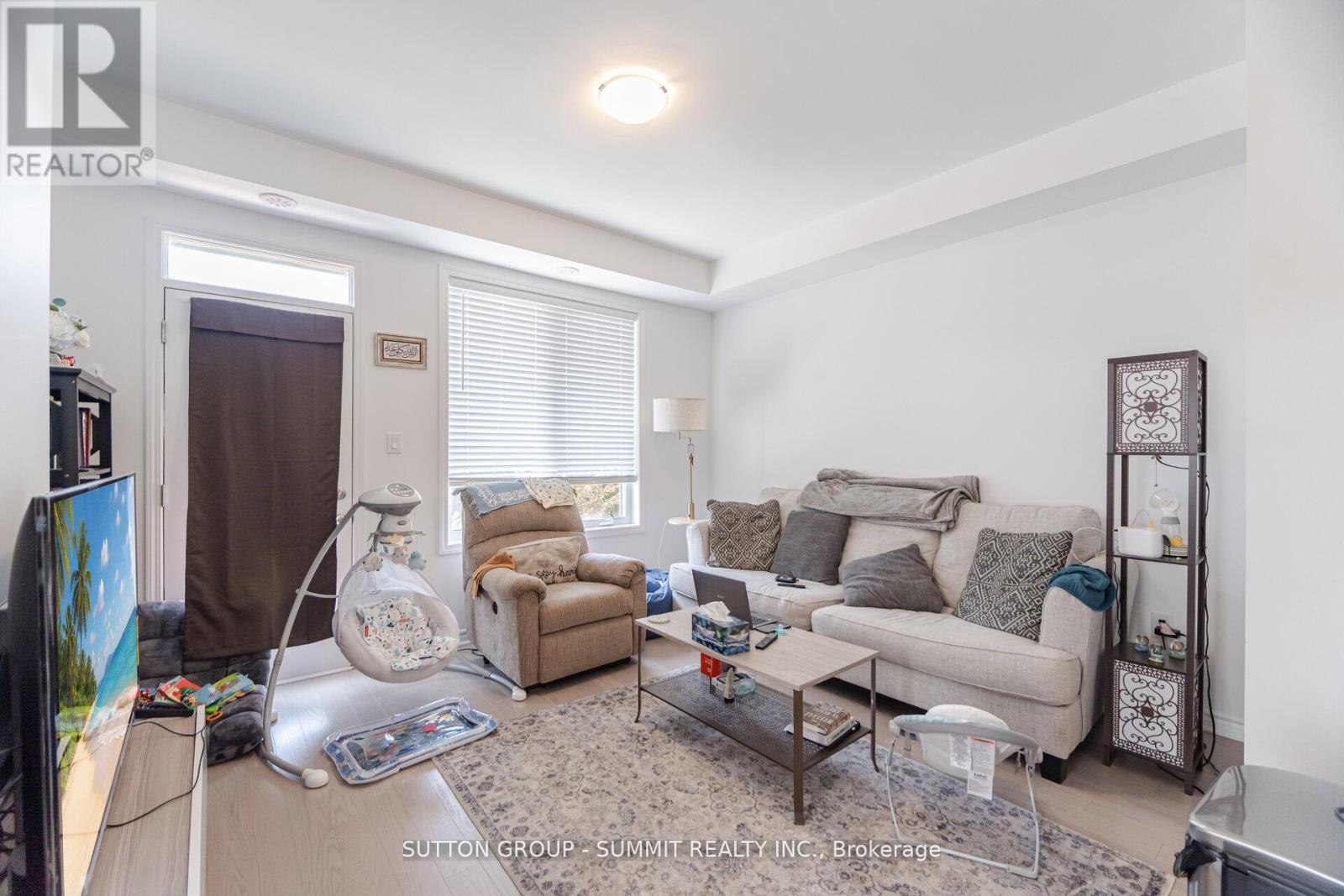 Row / Townhouse for Sale in 5206 VIOLA DESMOND DRIVE|Mississauga (Churchill Meadows), Ontario L5M2S7 3