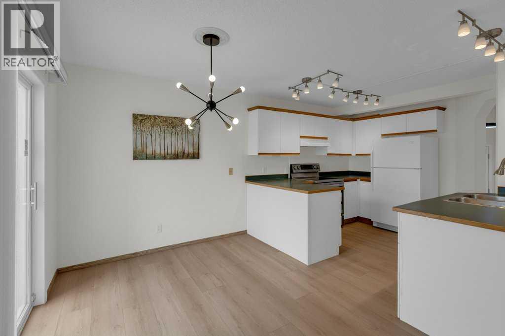 House for Sale in 9473 Hidden Valley Drive NW|Calgary, Alberta T3A5S9 3