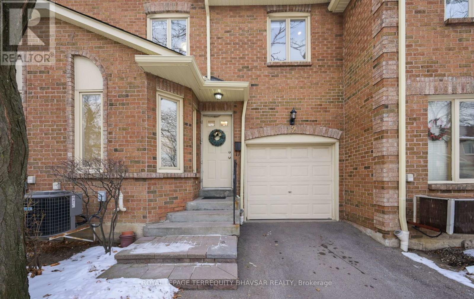 Row / Townhouse for Sale in 12 - 5020 DELAWARE DRIVE|Mississauga (Hurontario), Ontario L4Z3C4 2