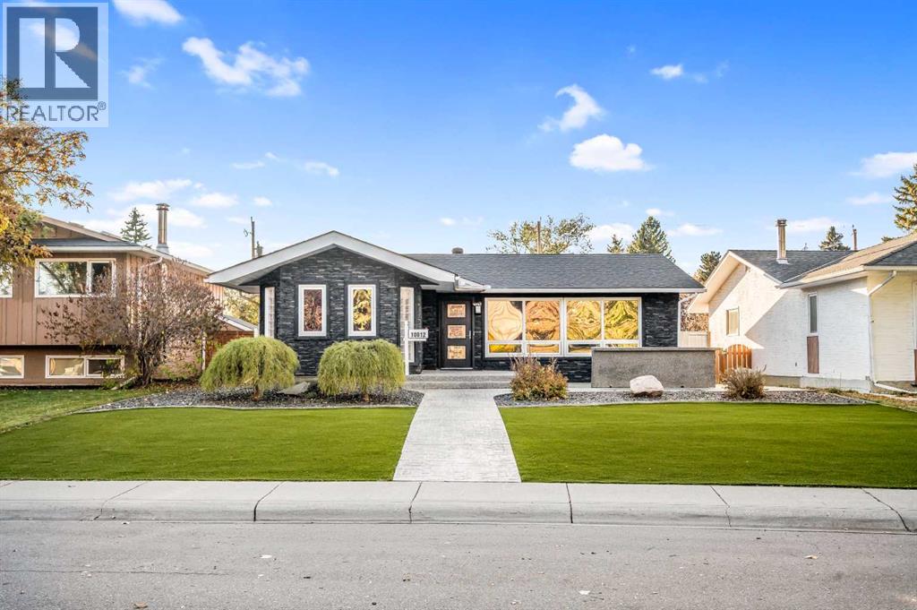 House for Sale in 10012 Willowview Road SE|Calgary, Alberta T2J1P4