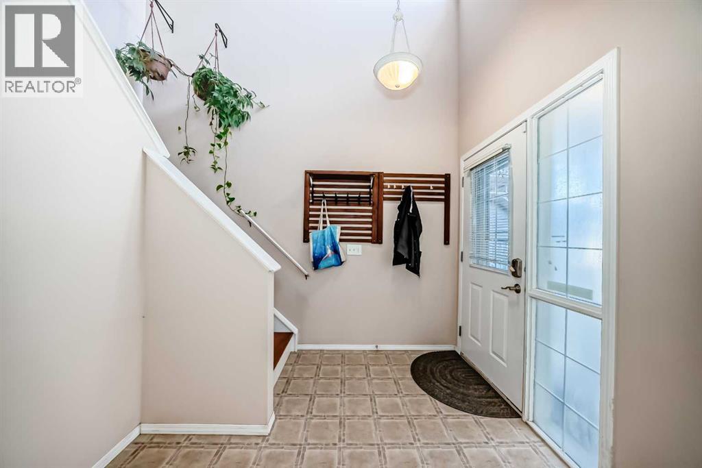 House for Sale in 238 Bridleridge Way SW|Calgary, Alberta T2Y4M6 4