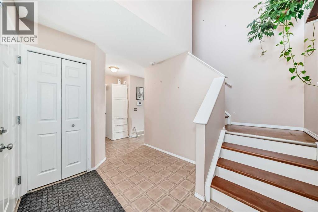 House for Sale in 238 Bridleridge Way SW|Calgary, Alberta T2Y4M6 5