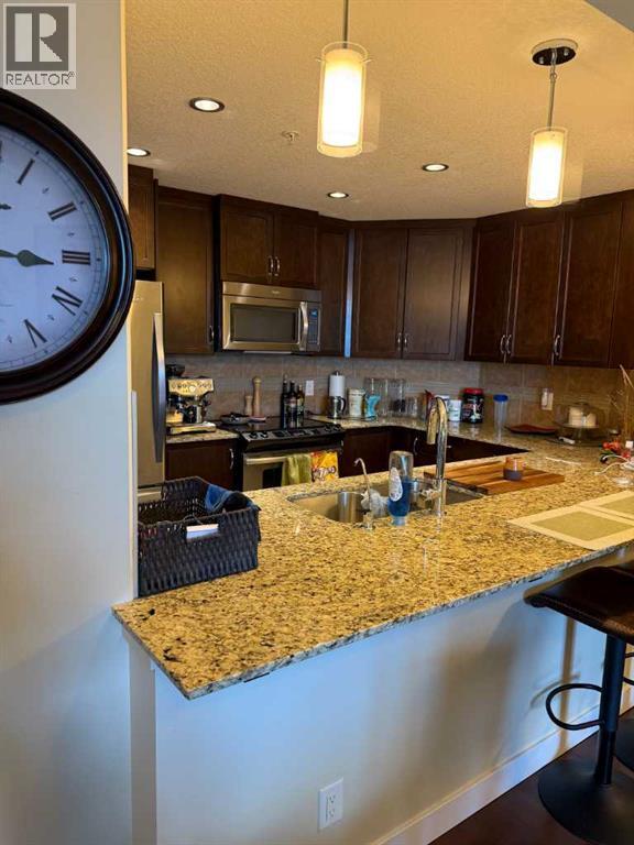 Apartment for Sale in 701, 16 Varsity Estates Circle NW|Calgary, Alberta T3A1W9 3