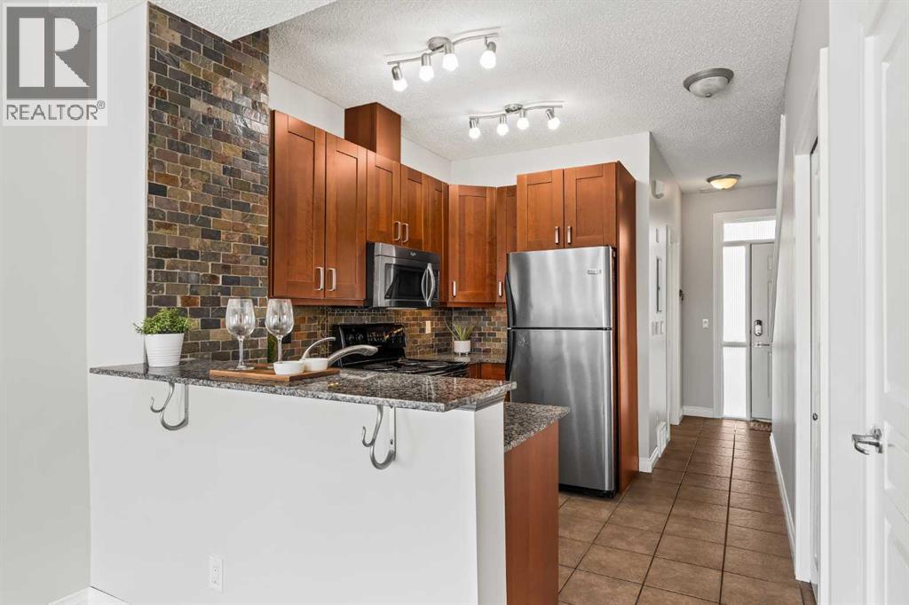 Row / Townhouse for Sale in 20, 117 Rockyledge View NW|Calgary, Alberta T3G5X1 5