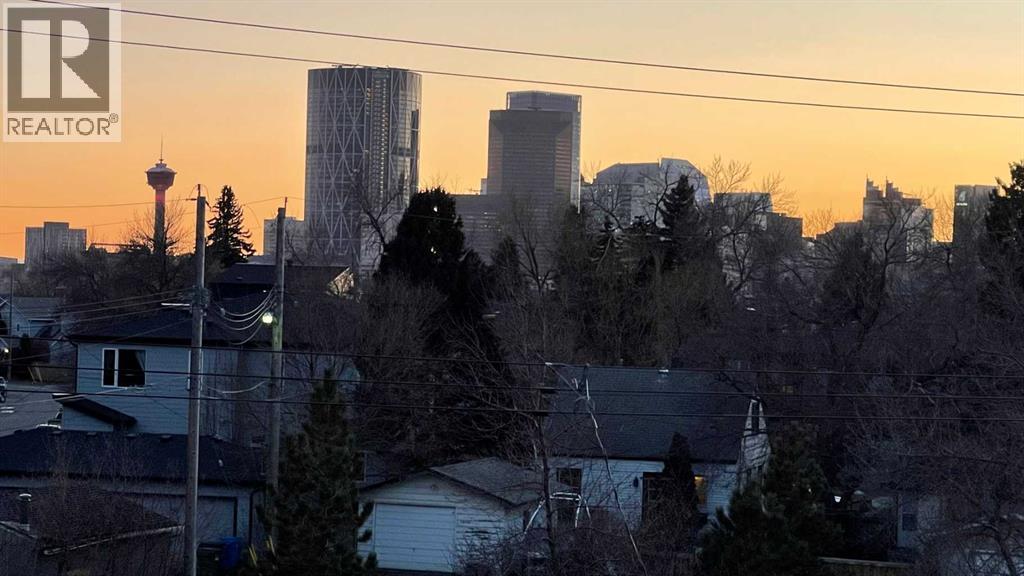 Duplex for Sale in 1119 Regal Crescent NE|Calgary, Alberta T2E5H2 2