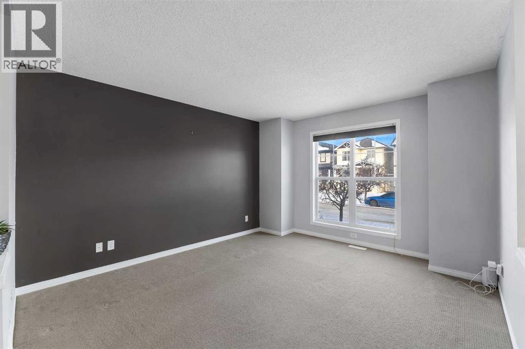 House for Sale in 440 Prestwick Circle SE|Calgary, Alberta T2Z4H8 4