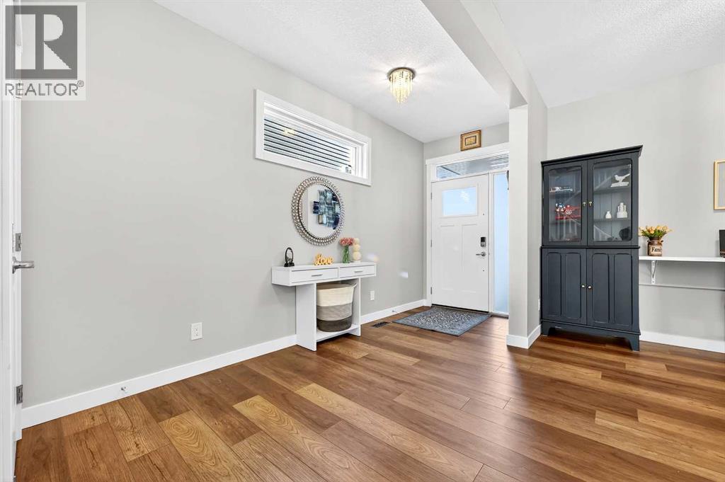 House for Sale in 37 Evansfield Manor NW|Calgary, Alberta T3P1J8 2