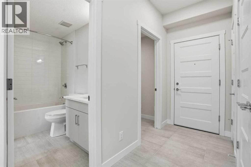 Apartment for Sale in 2417, 2117 81 Street SW|Calgary, Alberta T3H6H5 5