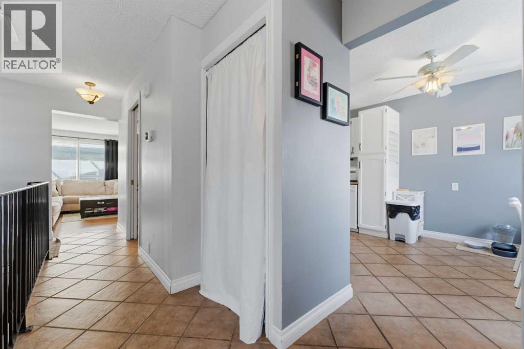 House for Sale in 96 Abberfield Crescent NE|Calgary, Alberta T2A6N6 5