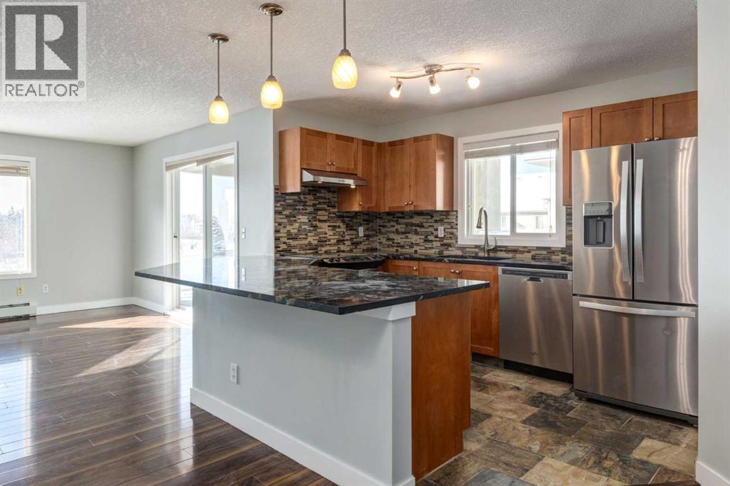 Apartment for Sale in 2301, 2518 Fish Creek Boulevard SW|Calgary, Alberta T2Y4T5 3