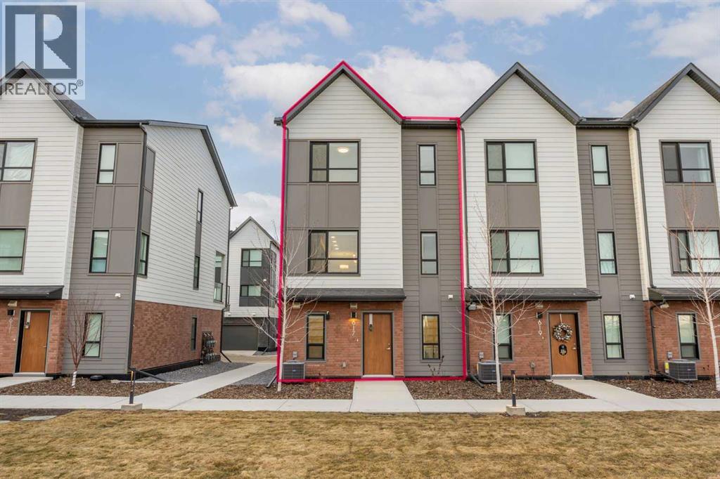 Row / Townhouse for Sale in 617, 20295 Seton Way SE|Calgary, Alberta T3M2J1 2