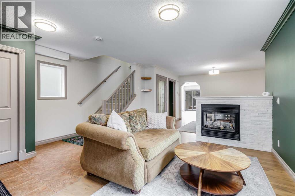 House for Sale in 2232 15A Street SE|Calgary, Alberta T2G3N1 5