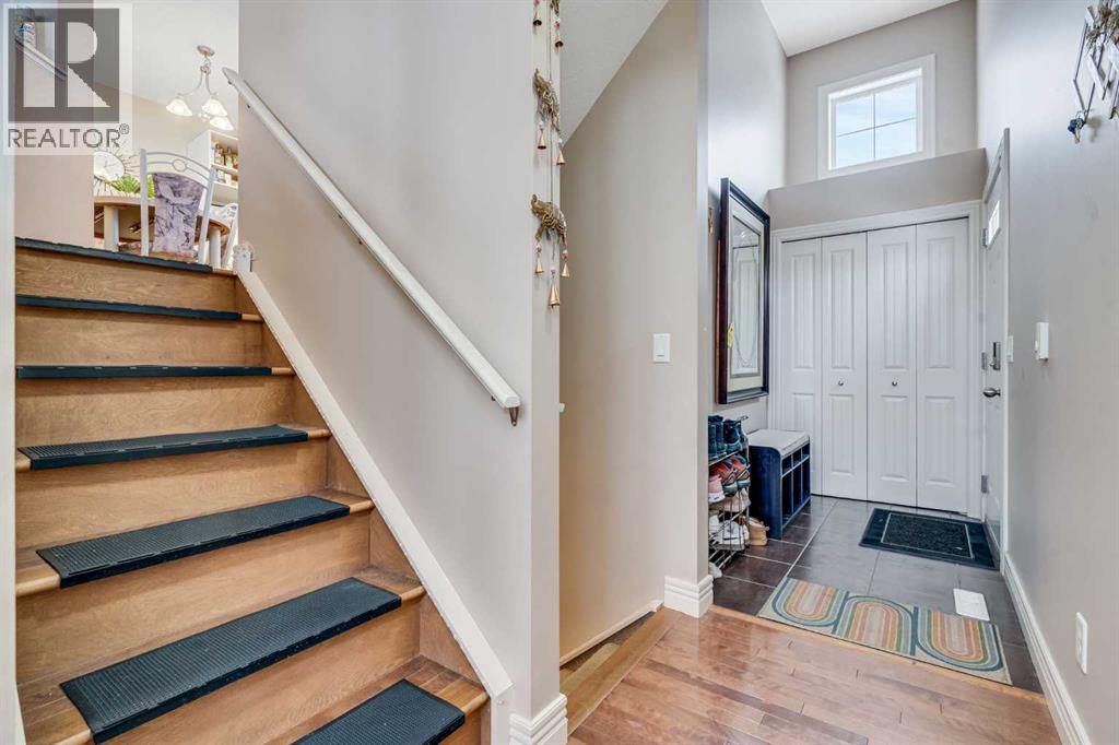 Row / Townhouse for Sale in 3 Royal Oak Plaza NW|Calgary, Alberta T3G0B3 2