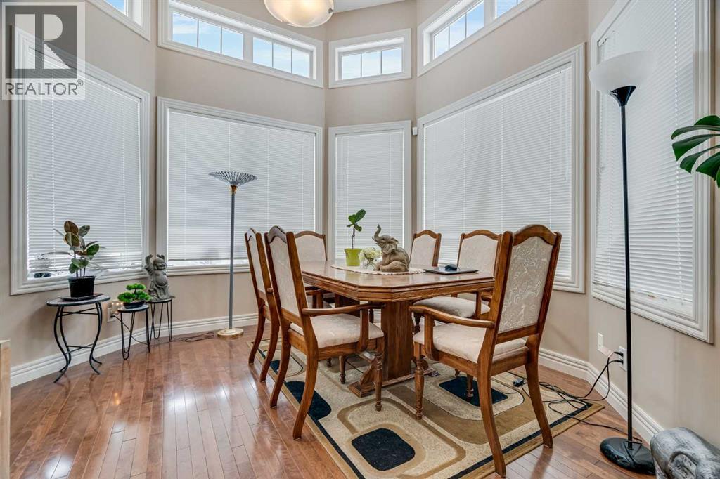 Row / Townhouse for Sale in 3 Royal Oak Plaza NW|Calgary, Alberta T3G0B3 4