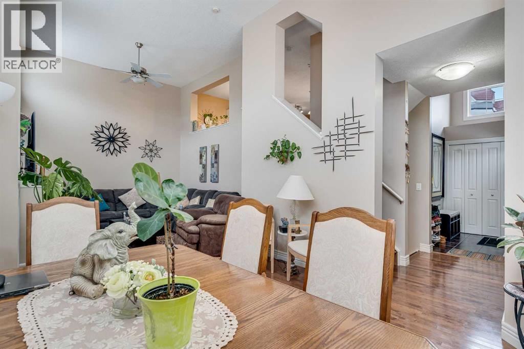 Row / Townhouse for Sale in 3 Royal Oak Plaza NW|Calgary, Alberta T3G0B3 3