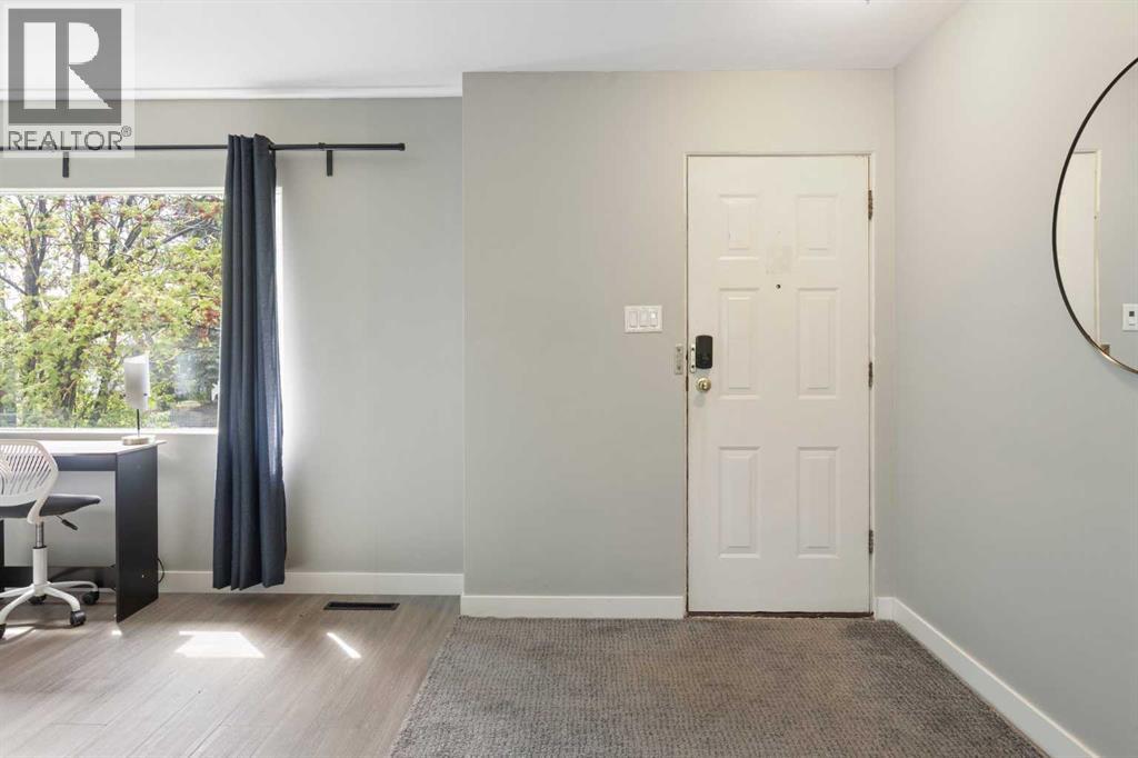 House for Sale in 173 Gordon Drive SW|Calgary, Alberta T3E5B1 4