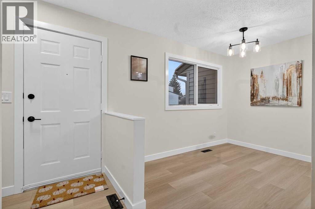 Row / Townhouse for Sale in 25, 6100 4 Avenue NE|Calgary, Alberta T2A5Z8 3