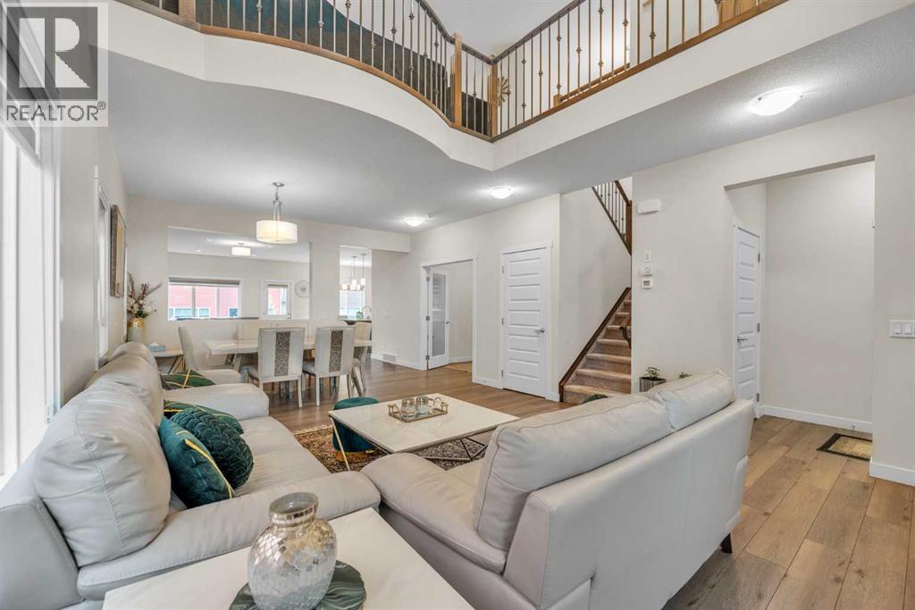 House for Sale in 7672 80 Avenue NE|Calgary, Alberta T3J0Z6 3