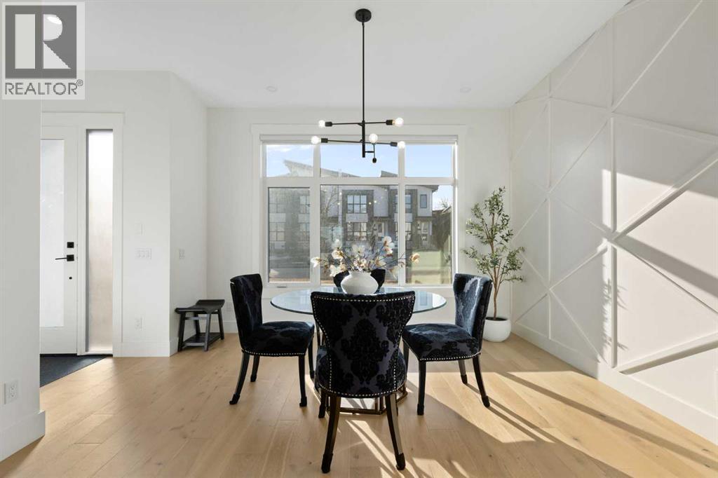 Duplex for Sale in 234 25 Avenue NE|Calgary, Alberta T2E1Y1 4