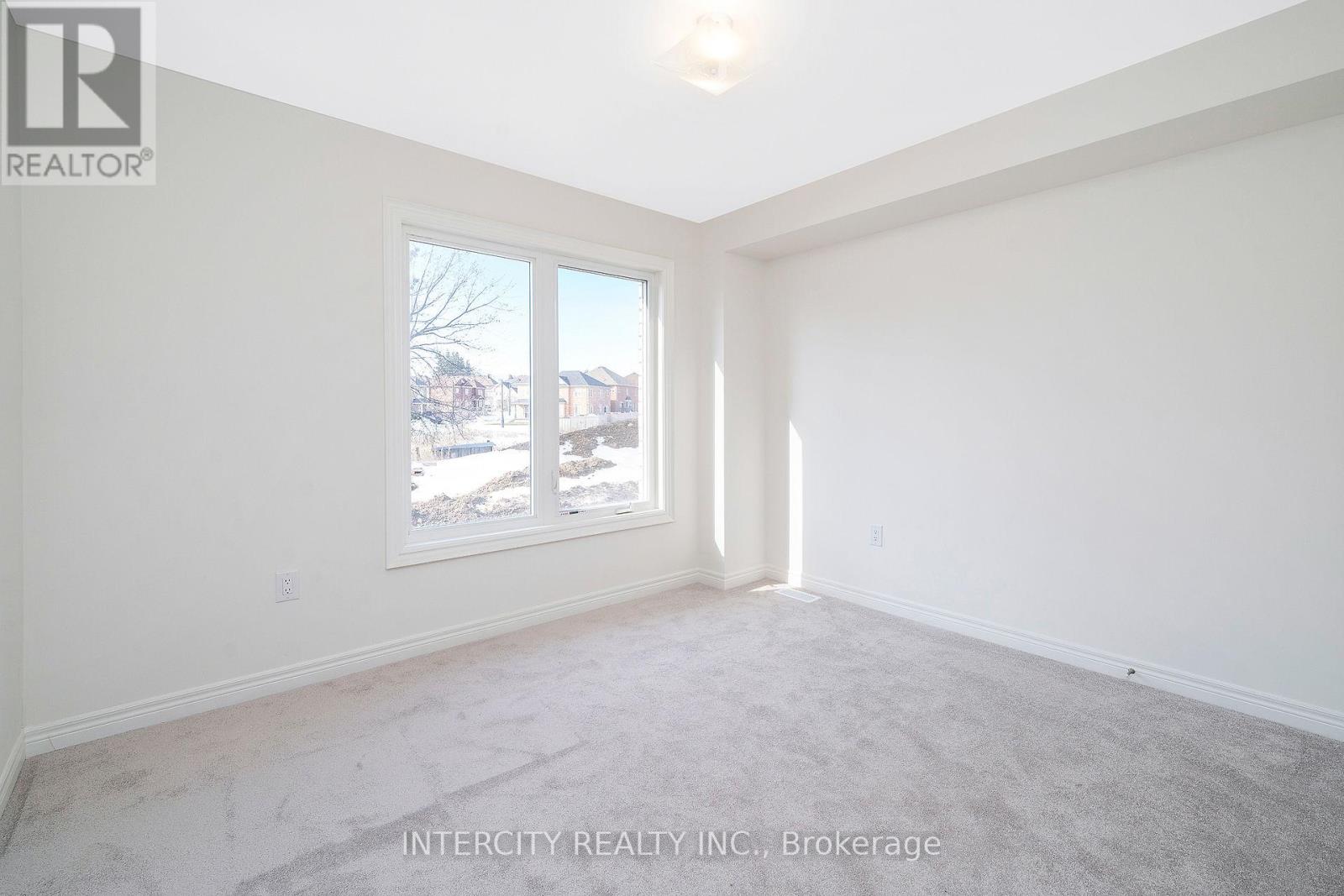 Row / Townhouse for Sale in 12 QUEENPOST DRIVE|Brampton (Credit Valley), Ontario L6Y6L2 5