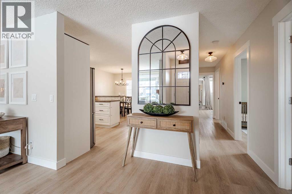 House for Sale in 531 Deerpath Court SE|Calgary, Alberta T2J6C8 5