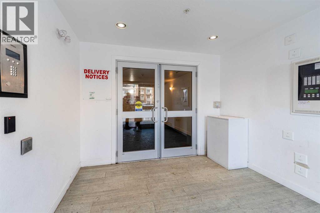 Apartment for Sale in 3217, 6118 80 Avenue NE|Calgary, Alberta T3J0S6 3