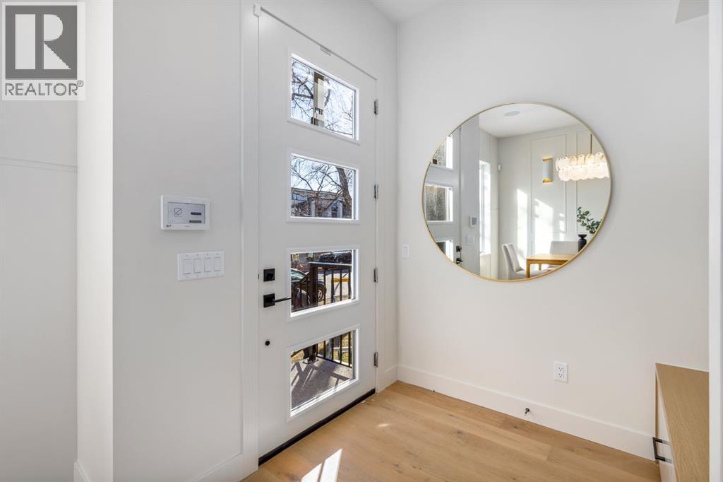 House for Sale in 727 15 Street NW|Calgary, Alberta T2N2B3 5